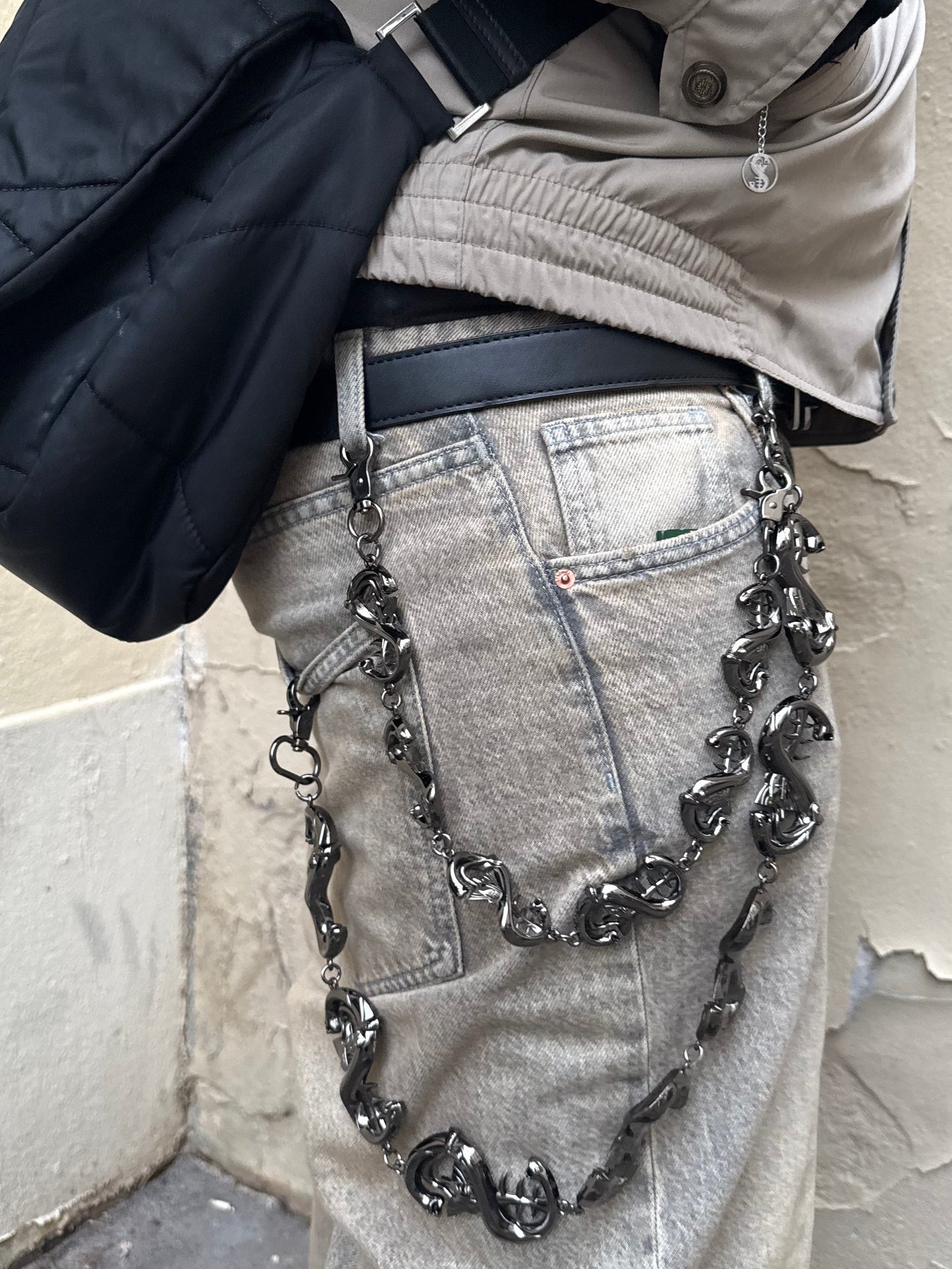 Dual Chains